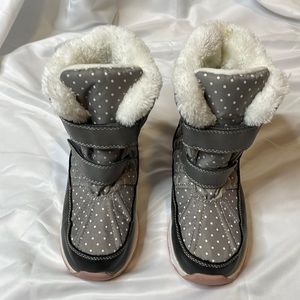Carters snow boots sz 1